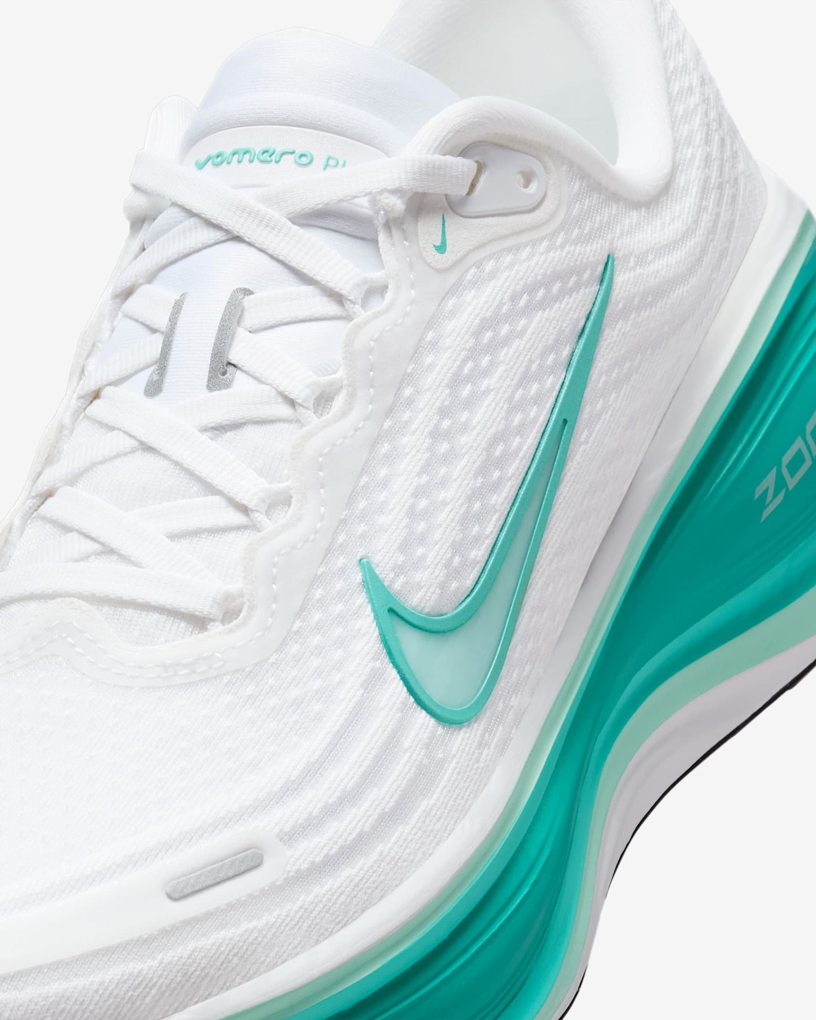 Nike - Giày chạy bộ thể thao Nữ Nike Vomero Plus Women's Road Running Shoes
