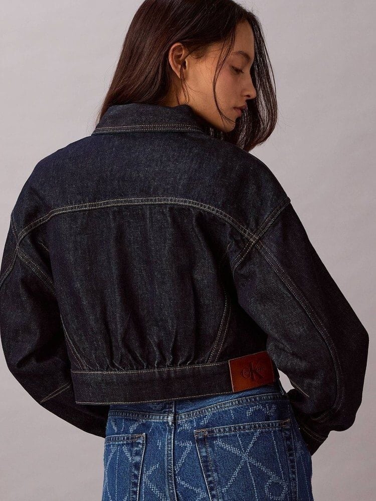 Calvin Klein - Áo khoác jeans nữ Cropped Relaxed Denim Trucker Jacket