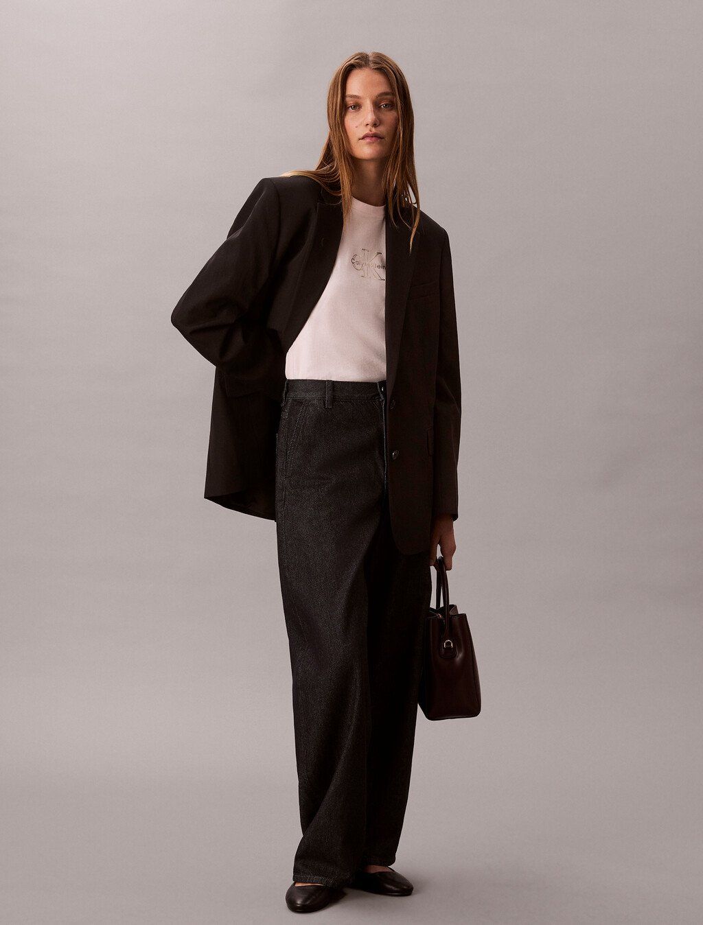 Calvin Klein - Áo thun thời trang nữ Glossy Metallic Logo T-shirt