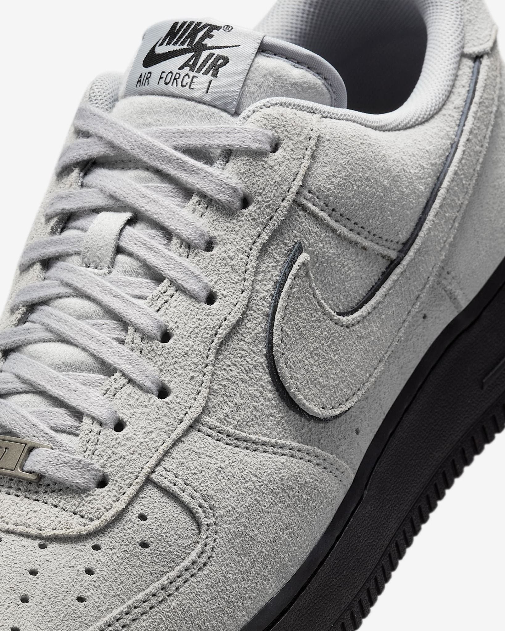 Nike - Giày thời trang thể thao Nam Nike Air Force 1 '07 LV8 Men's Shoes