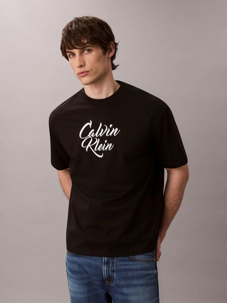 Calvin Klein - Áo thun thời trang nam Script Logo Graphic Relaxed T-Shirt