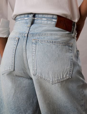 Calvin Klein - Quần Jean Ngắn Nữ Relaxed Bermuda Short Fresh Wa
