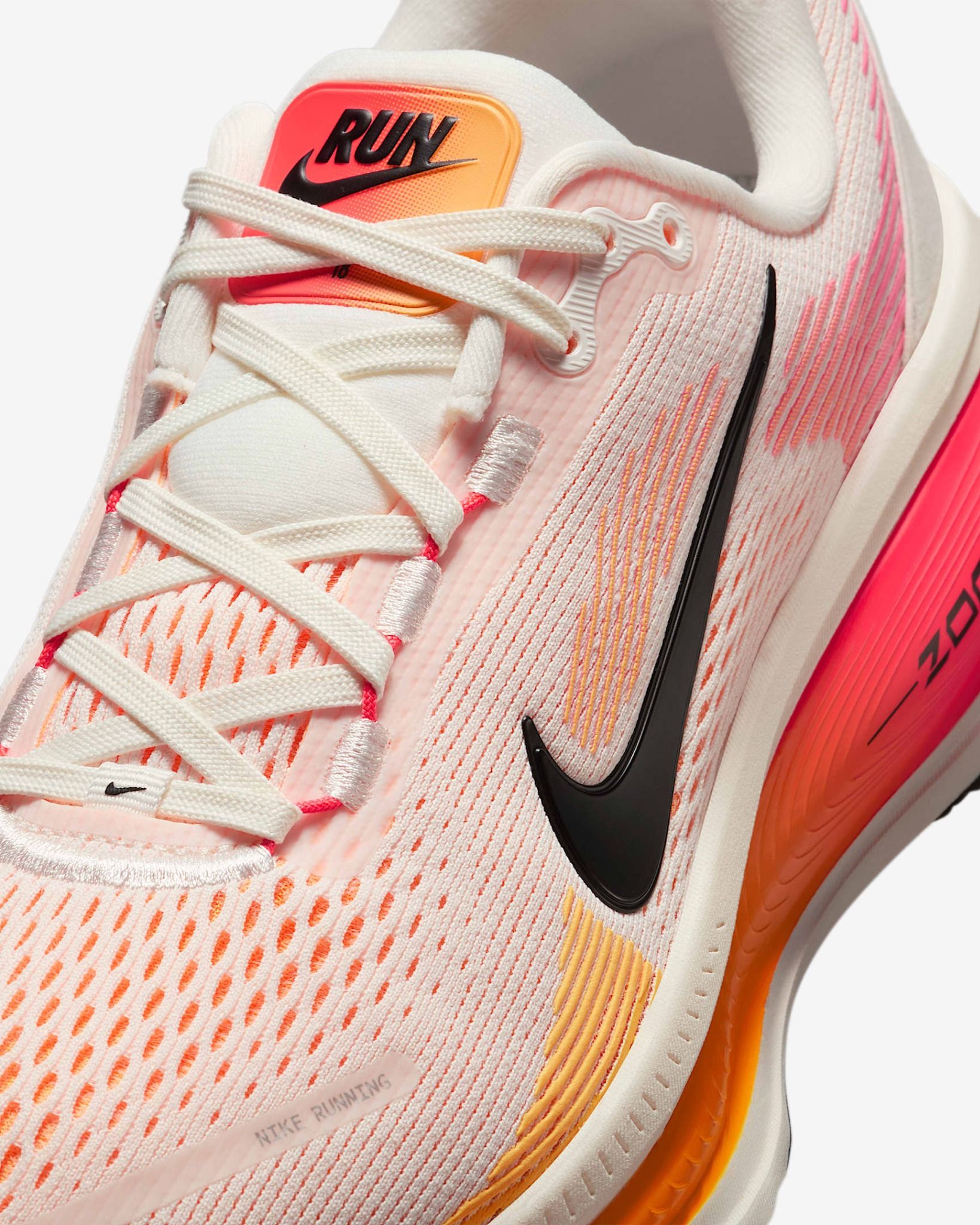 Nike - Giày chạy bộ thể thao Nữ Vomero 18 Women's Road Running Shoes