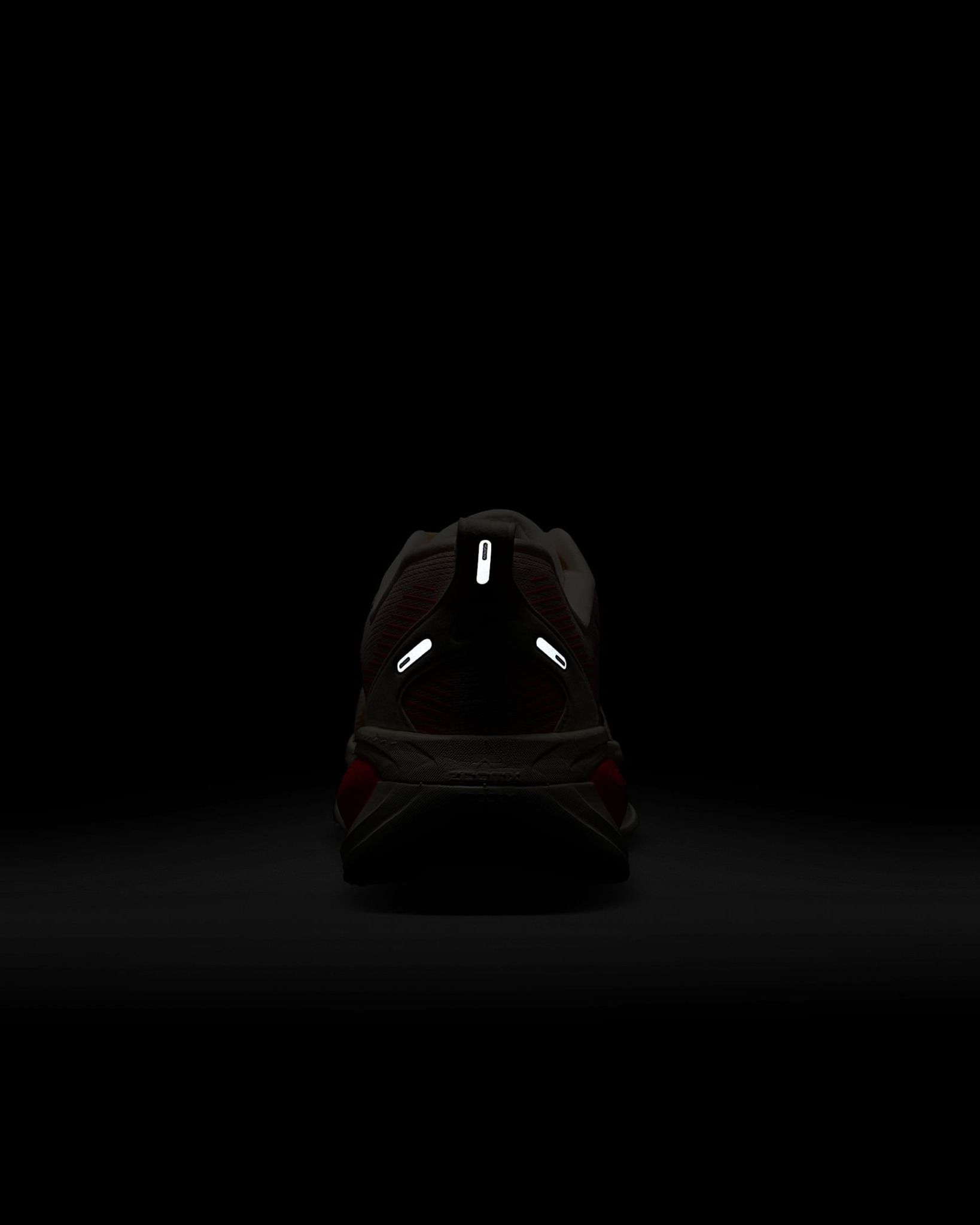 Nike - Giày chạy bộ thể thao Nữ Vomero 18 Women's Road Running Shoes