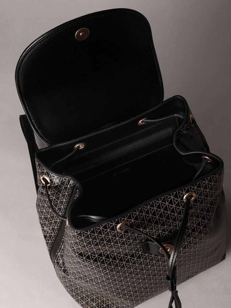 Calvin Klein - Ba lô nữ CK Premium Flap Backpack