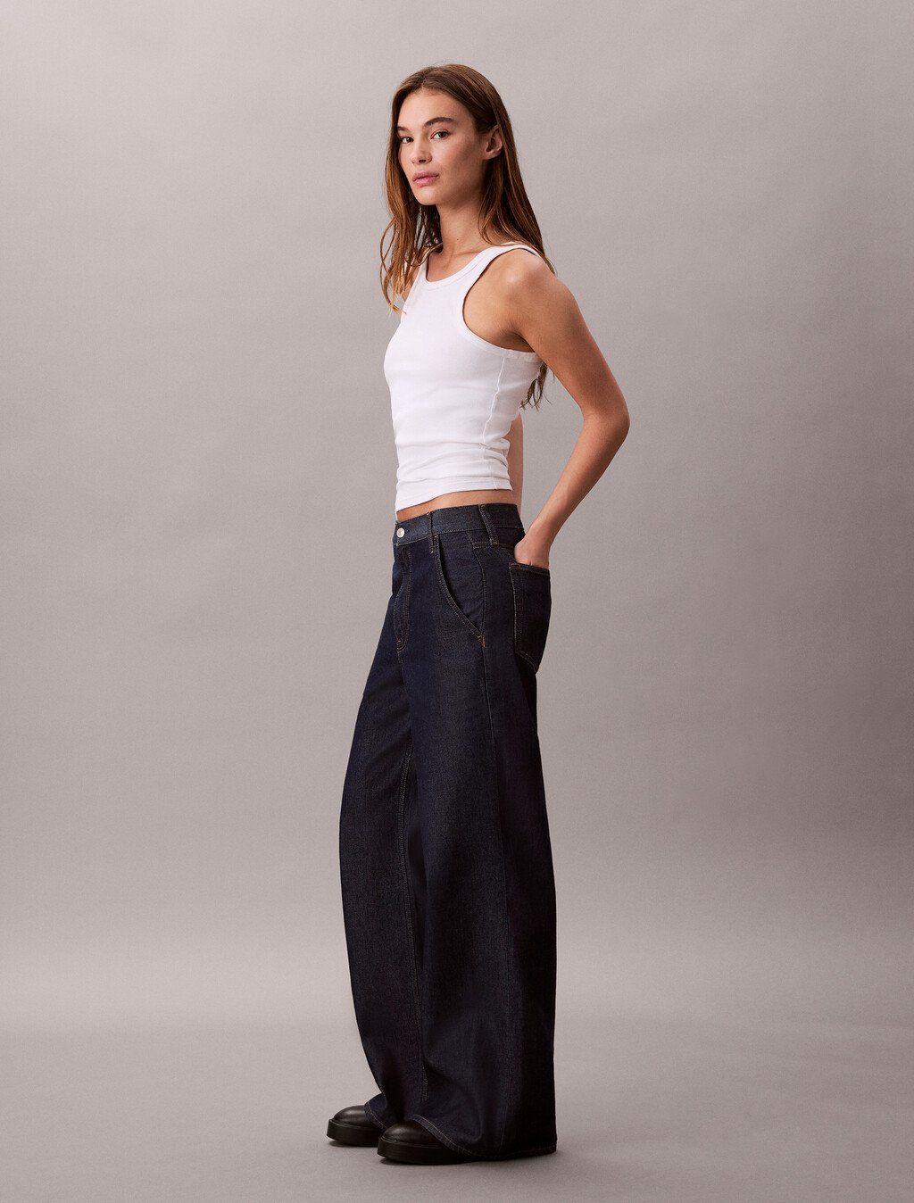 Calvin Klein - Quần jeans ống rộng nữ Ultra High Rise Relaxed Jeans