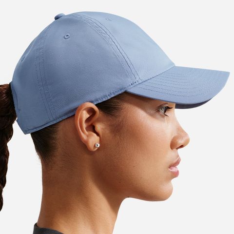 Nike - Nón Lưỡi Trai Unisex Club Cap Dri-FIT Metal Swoosh