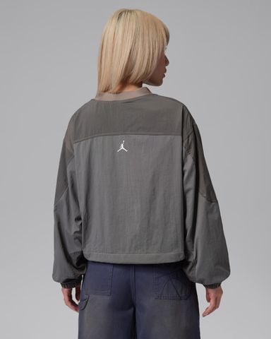Nike - Áo Tay Dài Thể Thao Nữ Jordan Brooklyn Woven Long-Sleeve Graphic Sweatshirt
