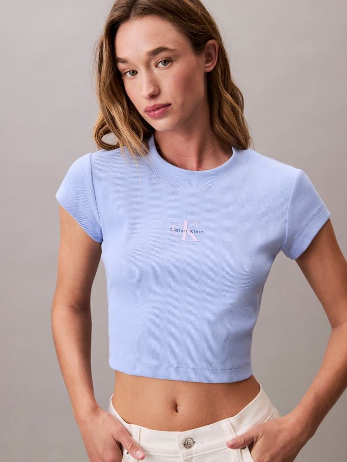 Calvin Klein - Áo thun thời trang nữ Monogram Logo Ribbed Baby Tee