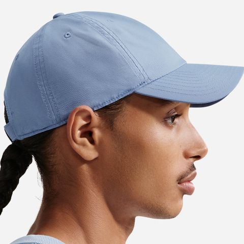 Nike - Nón Lưỡi Trai Unisex Club Cap Dri-FIT Metal Swoosh