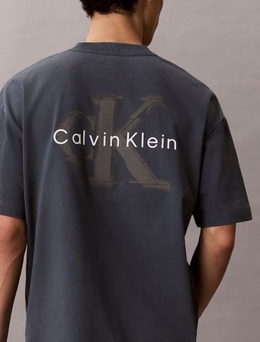 Calvin Klein - Áo Thun Tay Ngắn Nam Oversized Embossed Logo T-Shirt