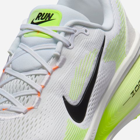 Nike - Giày Chạy Bộ Nam Vomero 18