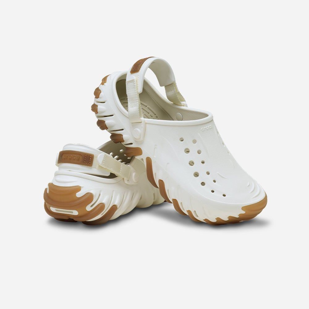 Crocs - Xăng đan nam nữ Echo Gum Ro Clog Chalk Lifestyle