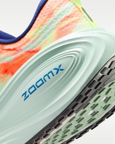 Nike - Giày Chạy Bộ Nam Vomero Plus Road Running Shoes