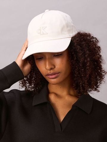 Calvin Klein - Nón lưỡi trai nữ Monogram Shine Embroidery Cap - 2
