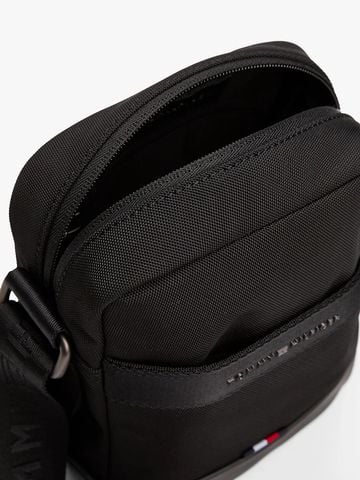 Tommy Hilfiger - Túi đeo chéo nam Metal Logo Travel Crossbody Reporter Bag