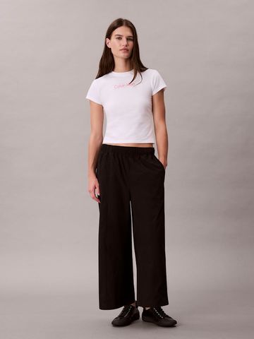 Calvin Klein - Áo Tay Ngắn Thể Thao Nữ Breathable Quick Dry Cropped Travel T-Shirt