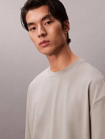 Calvin Klein - Áo Thun Tay Ngắn Nam Embossed Monogram Cooling Pique Relaxed Tee