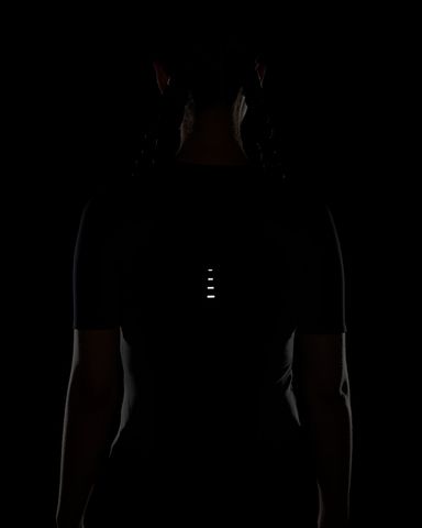 Nike - Áo Tay Ngắn Thể Thao Nữ Swift Dri-Fit Short Sleeve Top