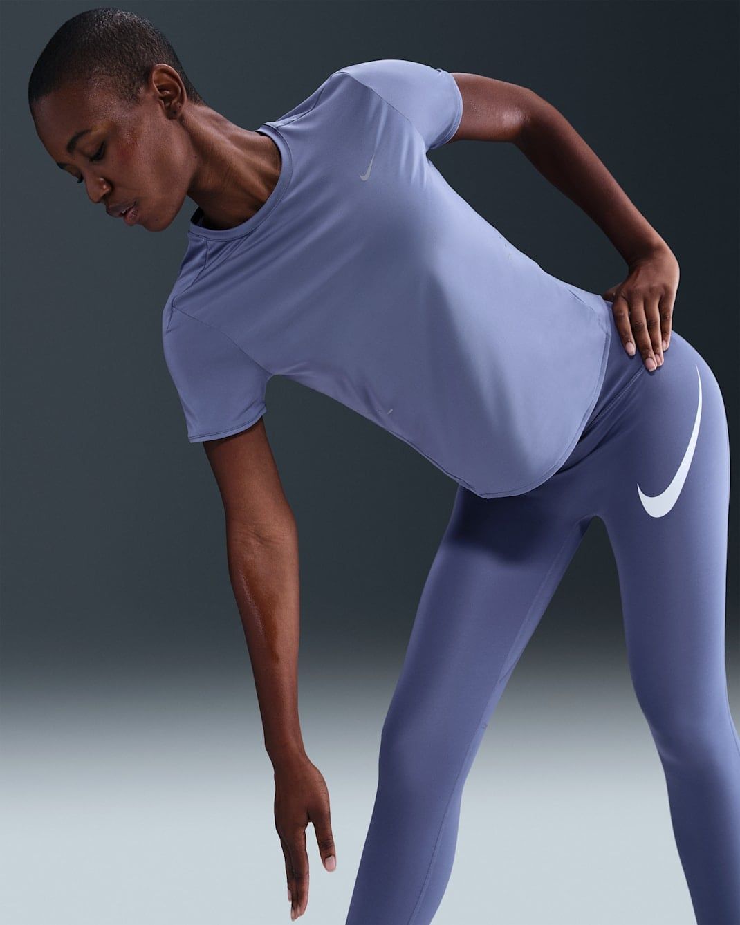 Nike - Áo thun tay ngắn thể thao Nữ Swift Women's Dri-FIT Short-Sleeve Running Top