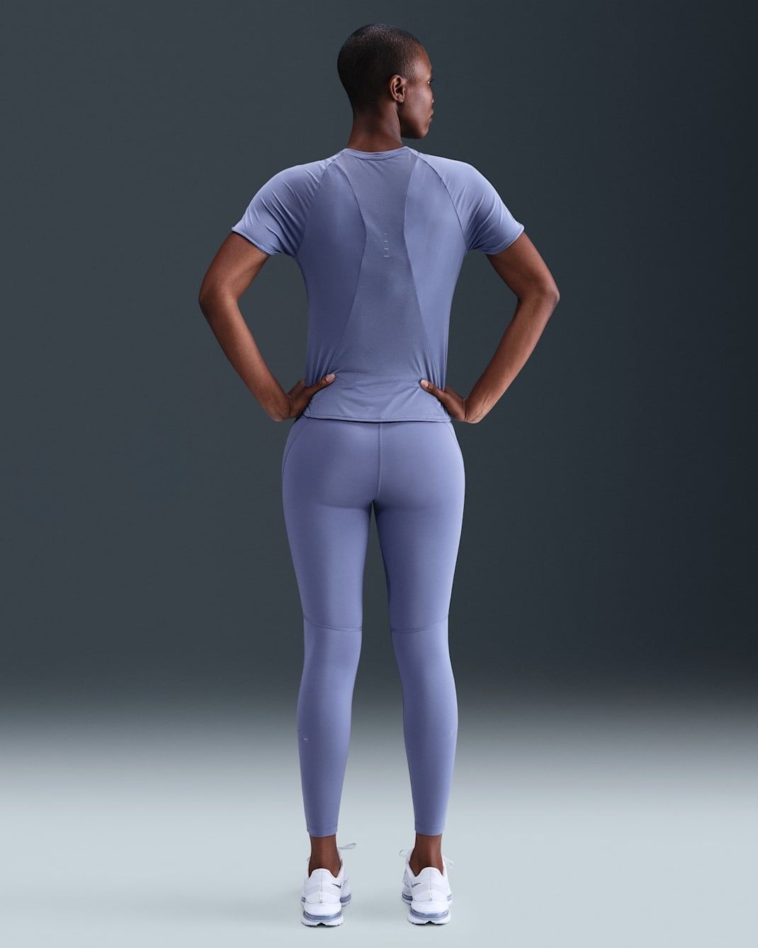 Nike - Áo thun tay ngắn thể thao Nữ Swift Women's Dri-FIT Short-Sleeve Running Top