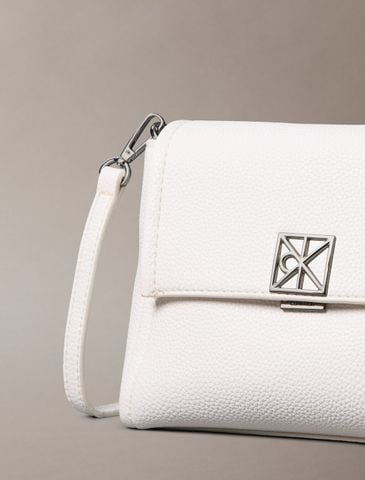 Calvin Klein - Túi Đeo Chéo Nữ Pebble Grain Crossbody Bag