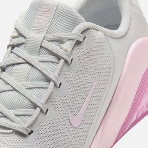 Nike - Giày Tập Luyện Nữ Bella 7