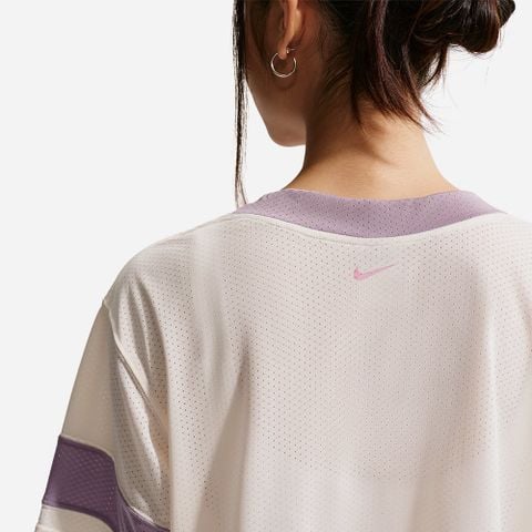 Nike - Áo Thun Tay Ngắn Nữ Lifestyle Top Nscrop