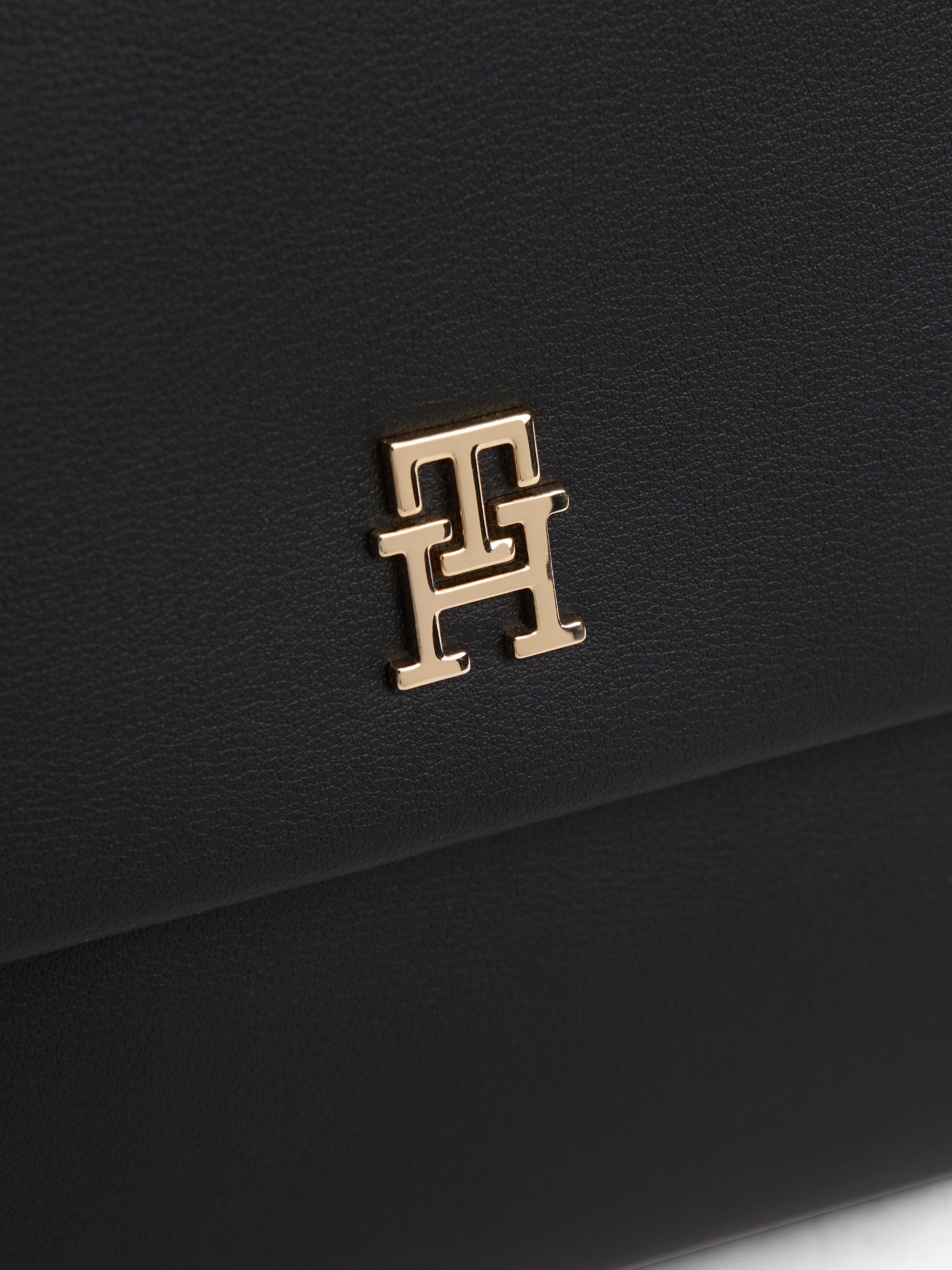 Tommy Hilfiger - Túi xách nữ Modern Essential Shoulder Bag