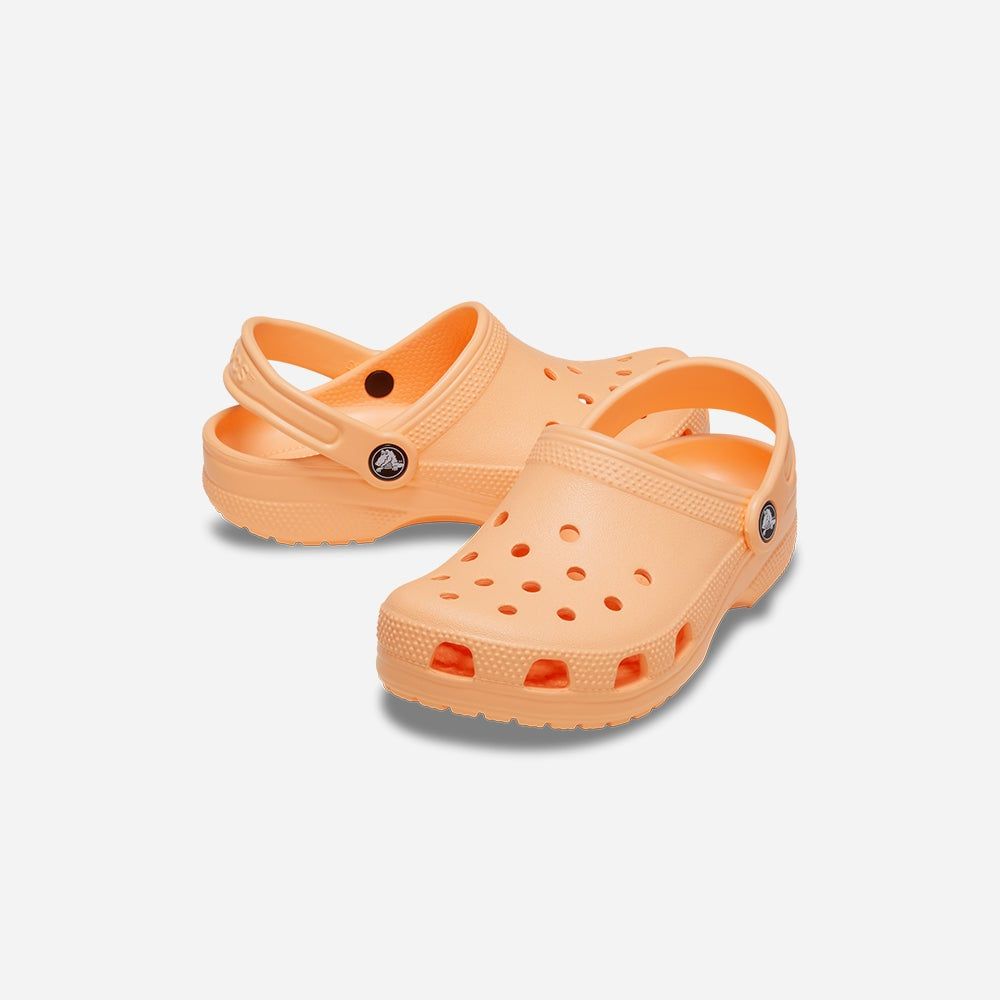 Crocs - Xăng đan trẻ em Classic Clog Electric Sunstone Lifestyle
