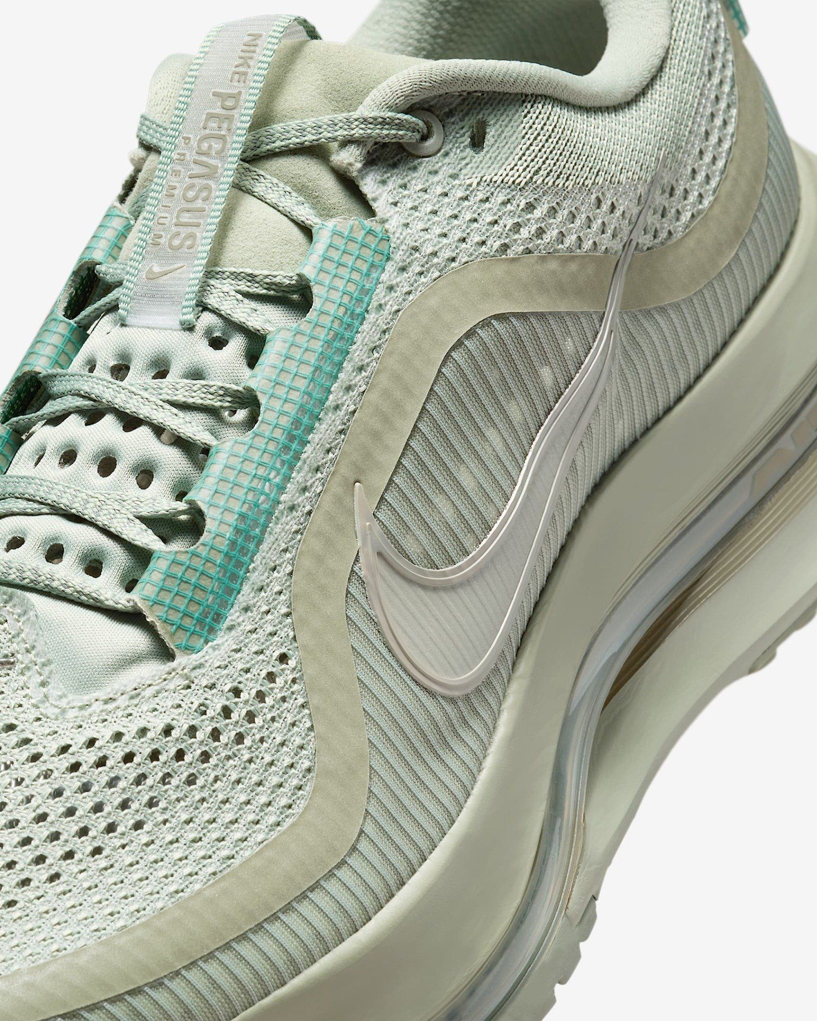 Nike - Giày chạy bộ thể thao Nam Nike Pegasus Premium Men's Road Running Shoes