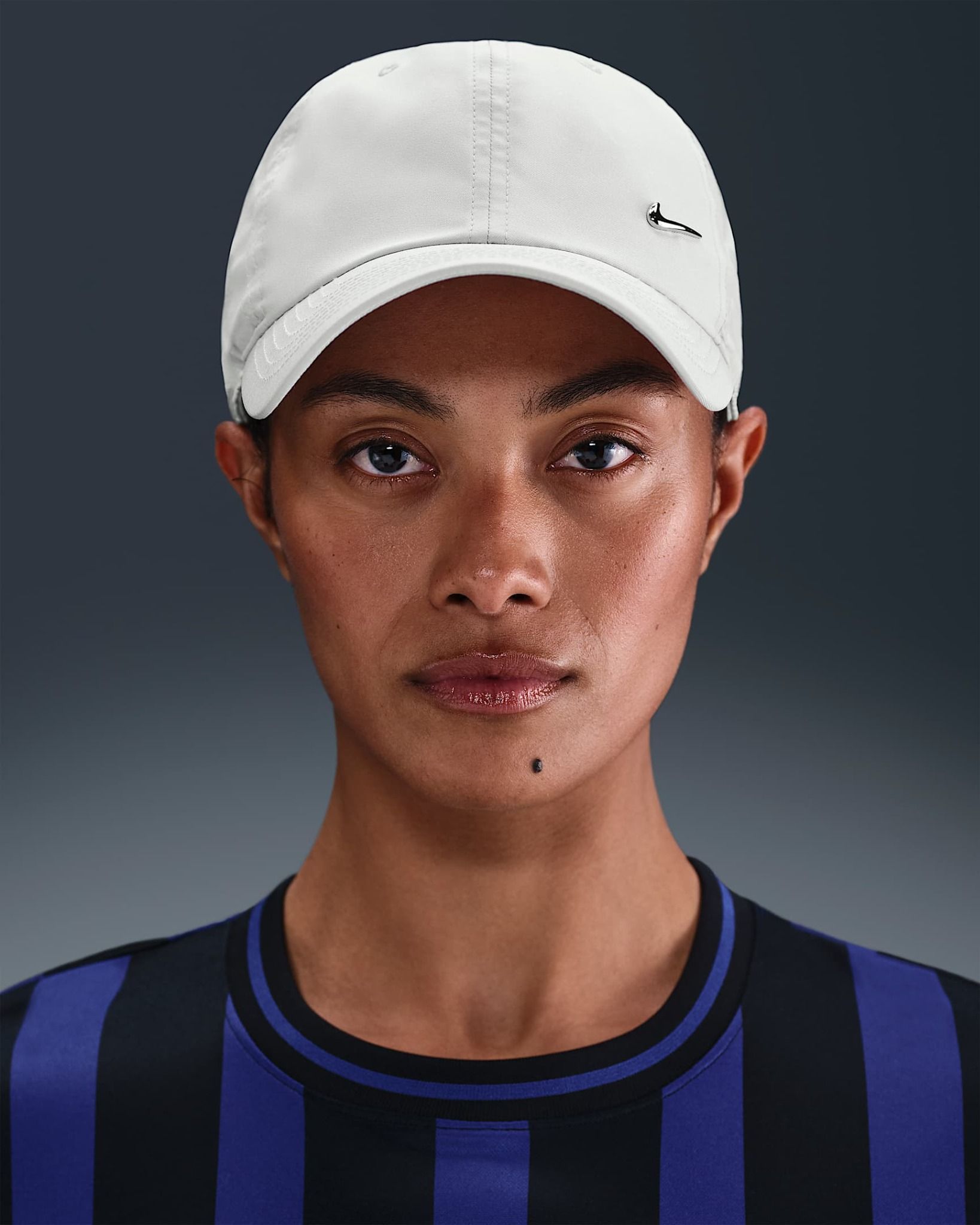 Nike - Nón lưỡi trai thể thao Nam Nữ Nike Dri-FIT Club Unstructured Metal Swoosh Cap