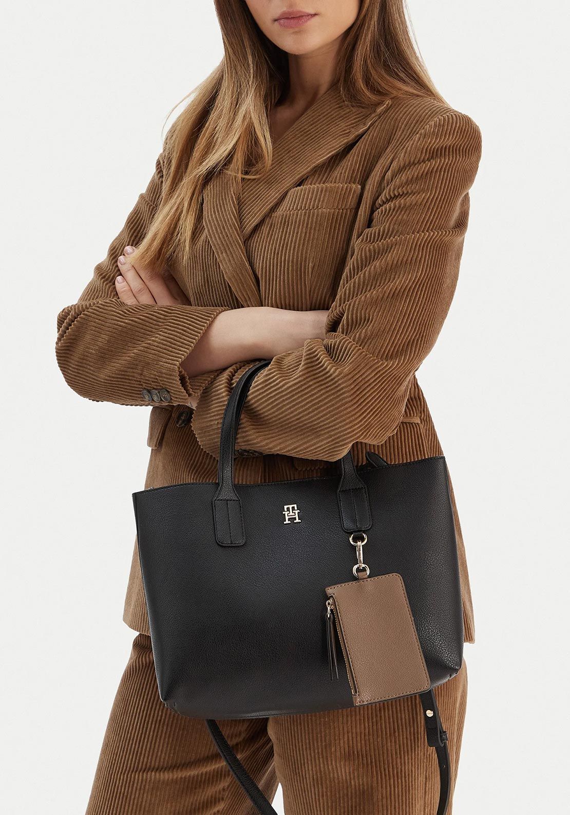 Tommy Hilfiger - Túi xách nữ Black Icon TH Monogram Tote Bag