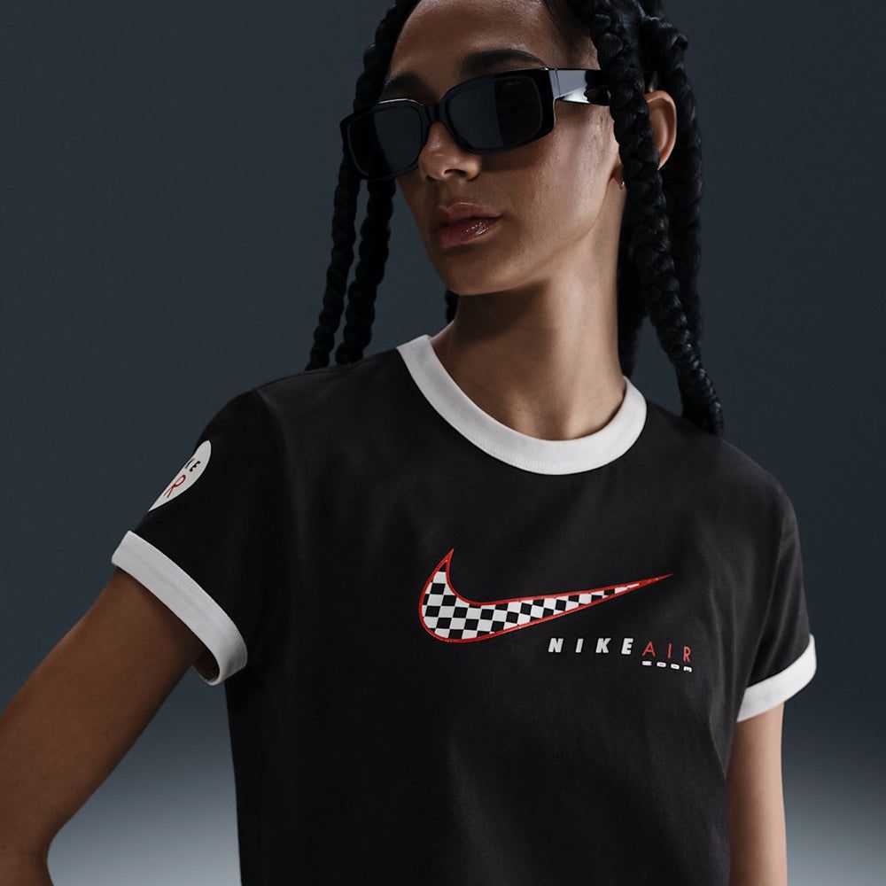 Nike - Áo thun thời trang thể thao Nữ Women's Nike Sportswear Club Moto T-Shirt - Black