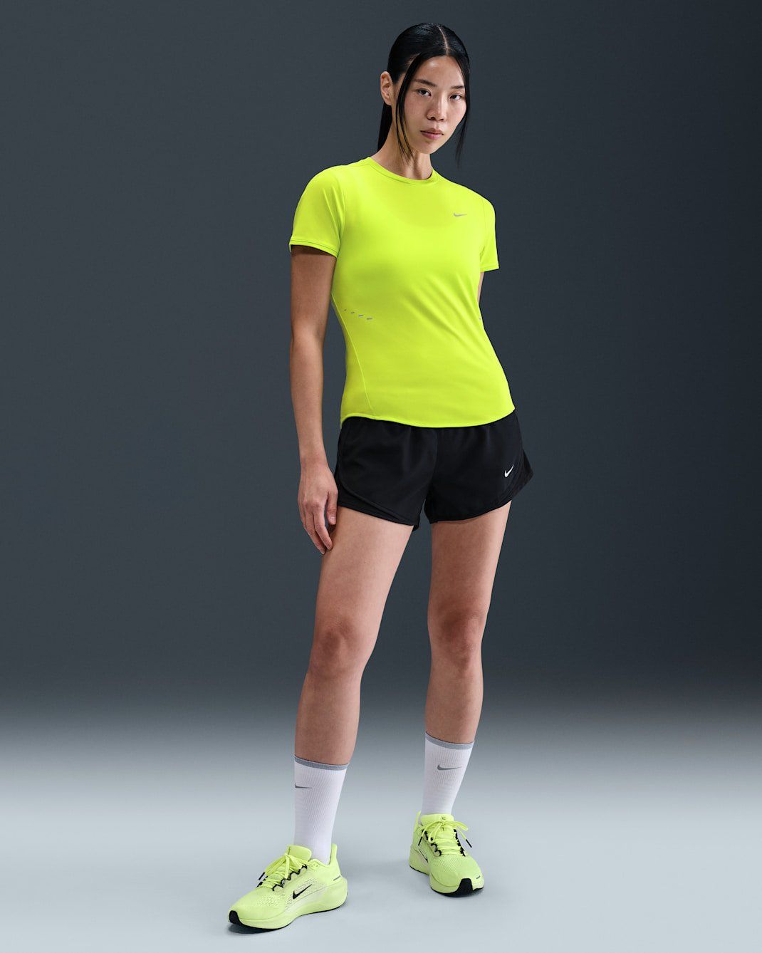 Nike - Áo tay ngắn thể thao Nữ Swift Women's Dri-FIT Short-Sleeve Running Top