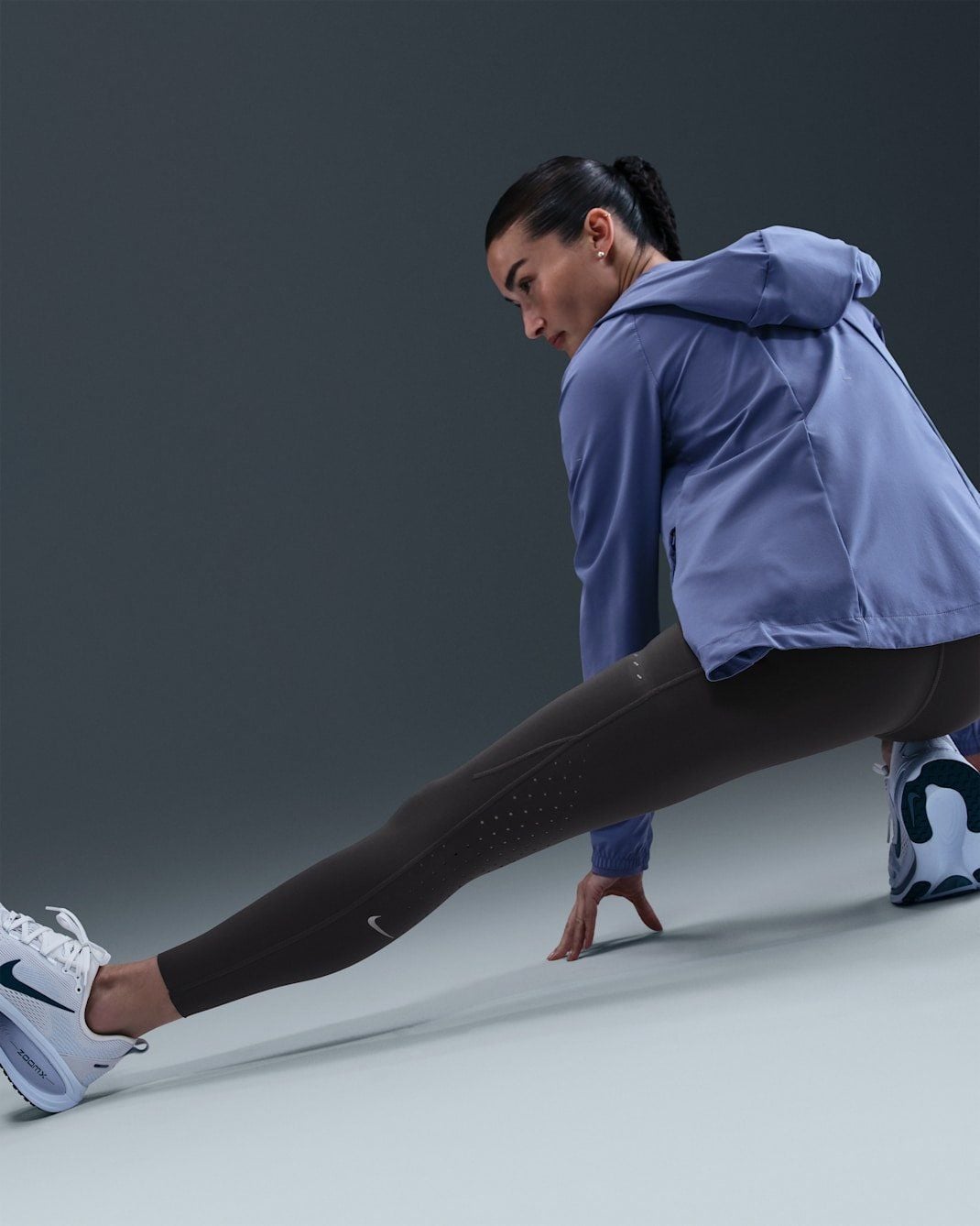 Nike - Quần dài ống bó thể thao Nữ Swift Women's High-Waisted 7/8 Running Leggings with Pockets