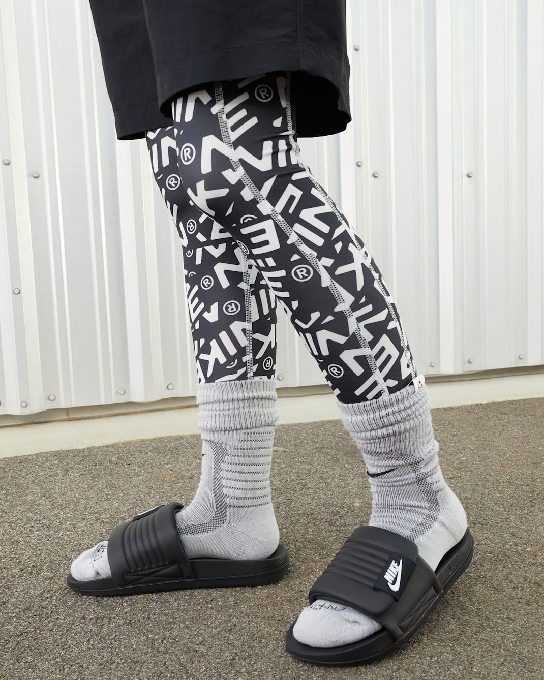 Nike - Dép thể thao Nữ Nike Offcourt Adjust Women's Slides