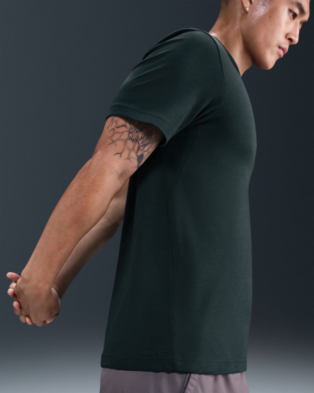 Nike - Áo thun tay ngắn thể thao Nam Nike Dri-FIT Primary Men's Training T-Shirt