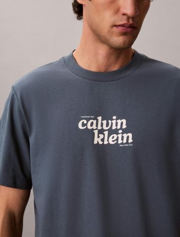 Calvin Klein - Áo Thun Tay Ngắn Nam 1989 Logo Graphic Relaxed T-Shirt
