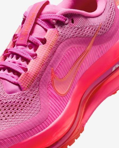 Nike - Giày chạy bộ thể thao Nữ Pegasus Premium Women's Road Running Shoes