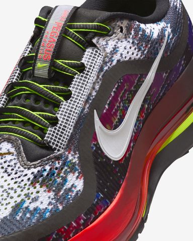 Nike - Giày chạy bộ thể thao Nam Pegasus Premium Men's Road Running Shoes