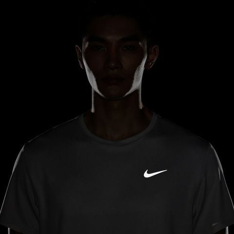Nike - Áo Tay Ngắn Thể Thao Nam Dri-FIT UV Miler Short-Sleeve Running Top