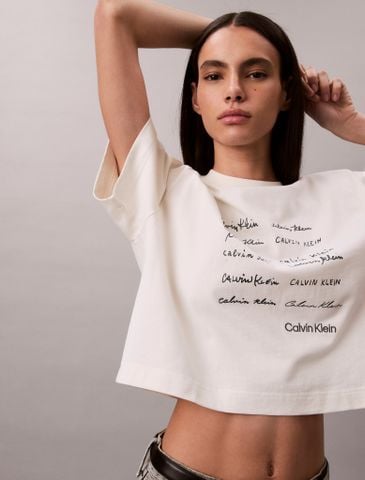 Calvin Klein - Áo Thun Tay Ngắn Nữ SS Cropped Boxy Graphic Tee