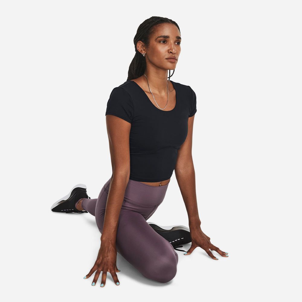 Under Armour - Áo thun thể thao nữ Meridian Fitted Training