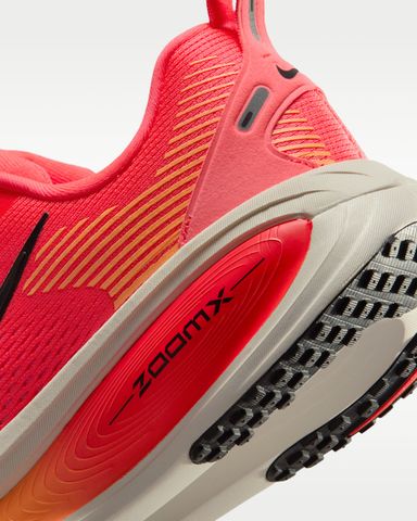 Nike - Giày Chạy Bộ Nữ Vomero 18