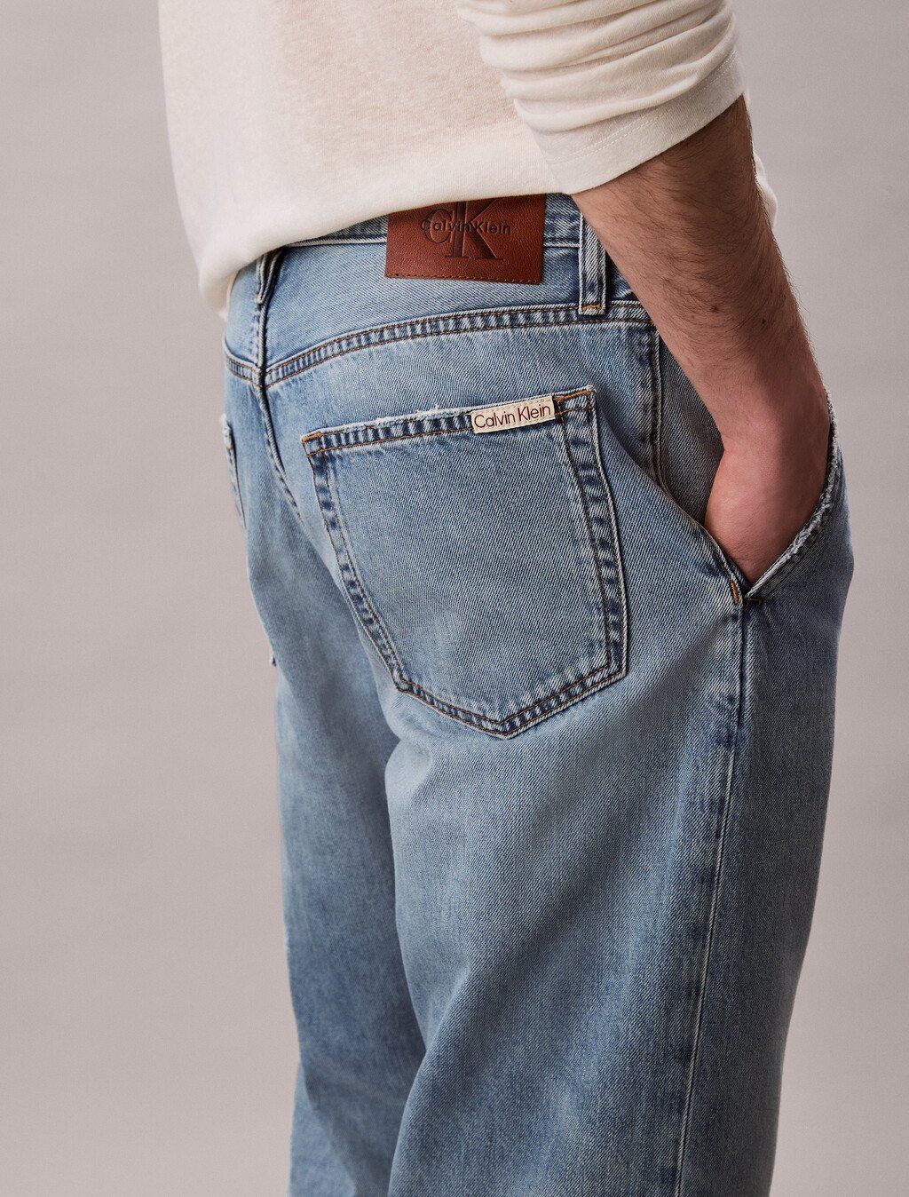 Calvin Klein - Quần jeans nam 90's Tapered Cropped Jeans