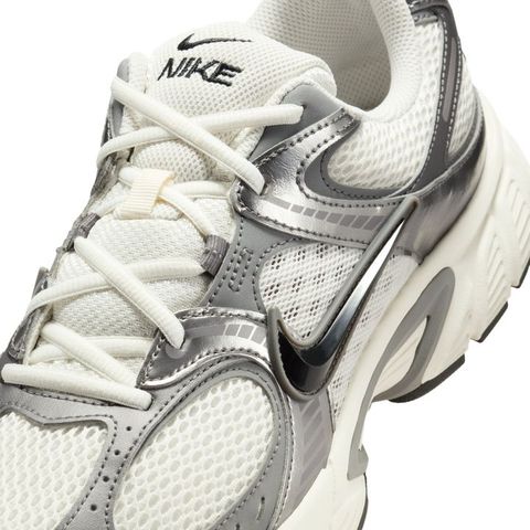 Nike - Giày Thời Trang Nam V5 Rnr