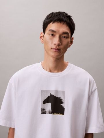 Calvin Klein - Áo Thun Tay Ngắn Nam Lunar New Year Graphic Relaxed T-Shirt