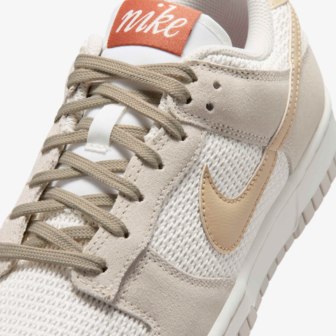 Nike - Giày Sneakers Nữ Dunk Low SE