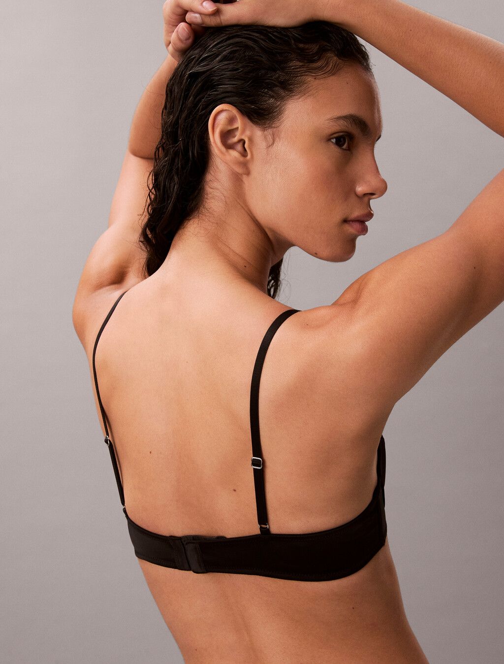 Calvin Klein - Áo ngực nữ Signature Satin Lightly Lined Demi Bra